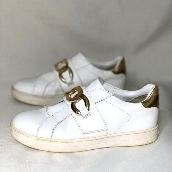 MICHAEL KORS Sneakers Women’s 8.5M Gold Chain White Leather Slip-On Shoes Bling - Picture 1 of 12
